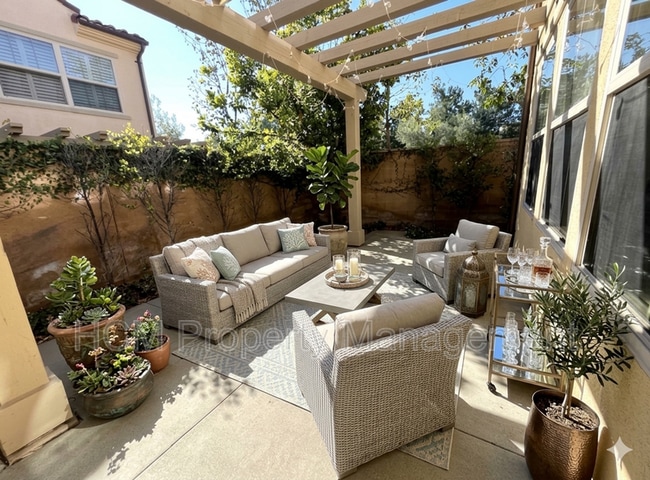 Building Photo - 105 Gemstone