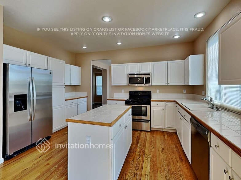 Building Photo - 4975 Teton Pl