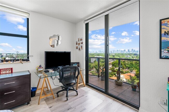 Building Photo - 2301 SW 27th Ave