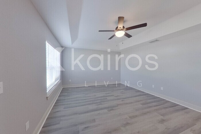 Building Photo - 1749 SW 168th Loop