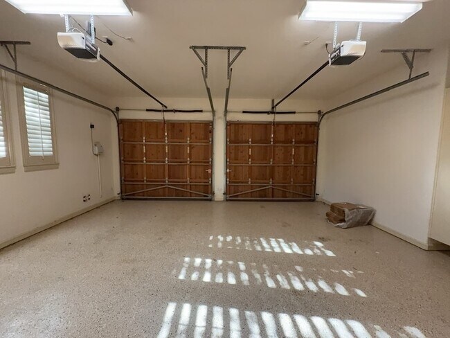 Building Photo - 4459 Lena Ln