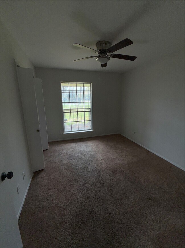 Building Photo - 1803 Tidwell Ln