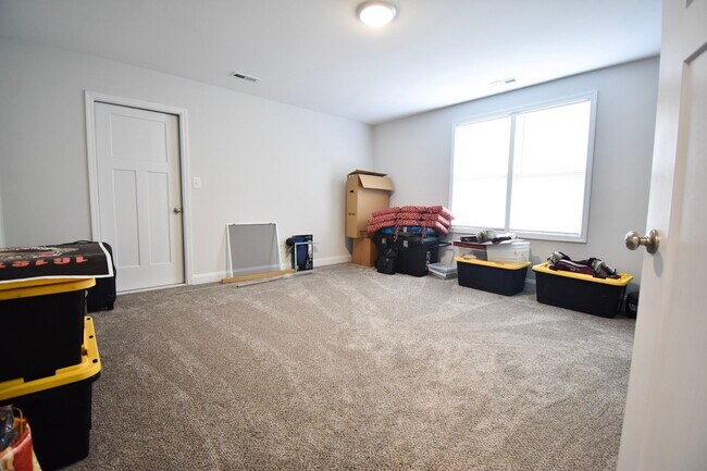 Building Photo - 187 Cloverwood Ln