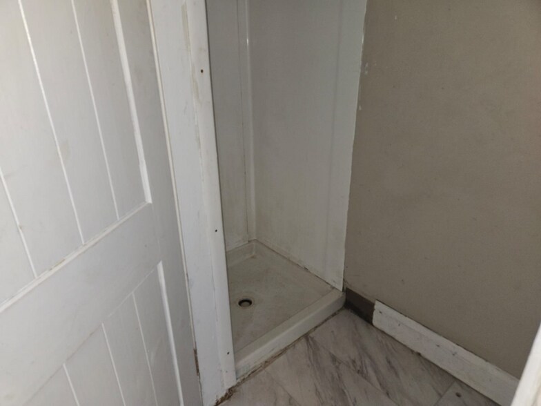 Building Photo - 225 Upton St