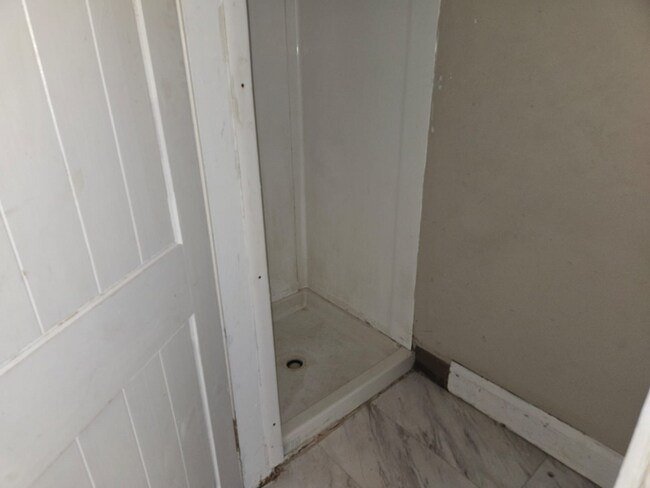 Building Photo - 225 Upton St