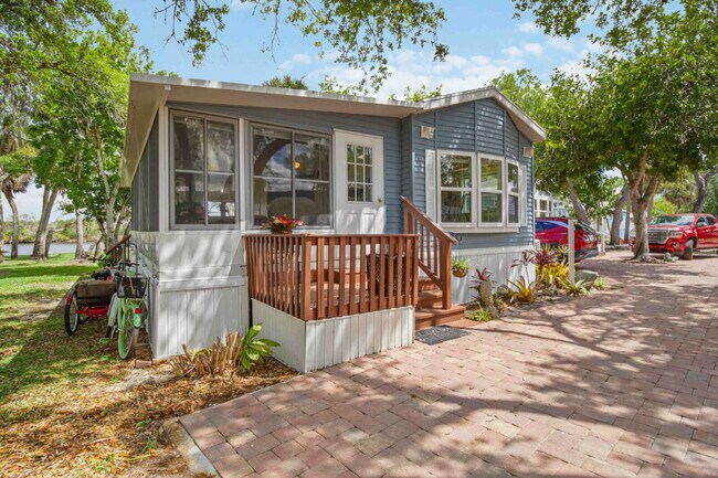 Building Photo - "Ramblers Rest Resort - 1 bed 1 bath home"