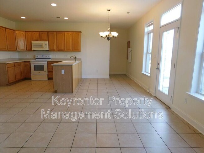 Building Photo - 20 Enchanted View Cir