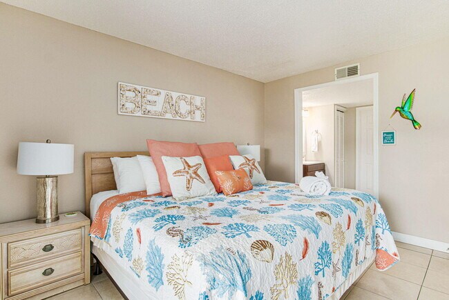 Building Photo - 770 Sundial Ct