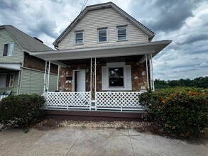 Building Photo - 1717 Martha St