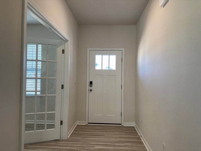 Building Photo - Brand New Home