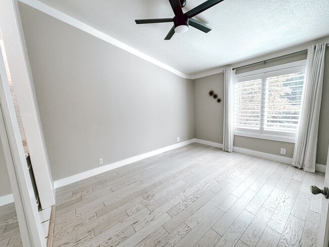 Building Photo - Dublin Home Available Now!
