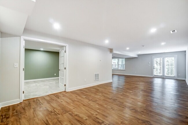 Building Photo - 5805 Barrowlands Ct