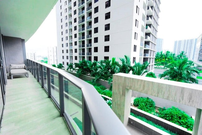 Building Photo - 55 SW 9th St