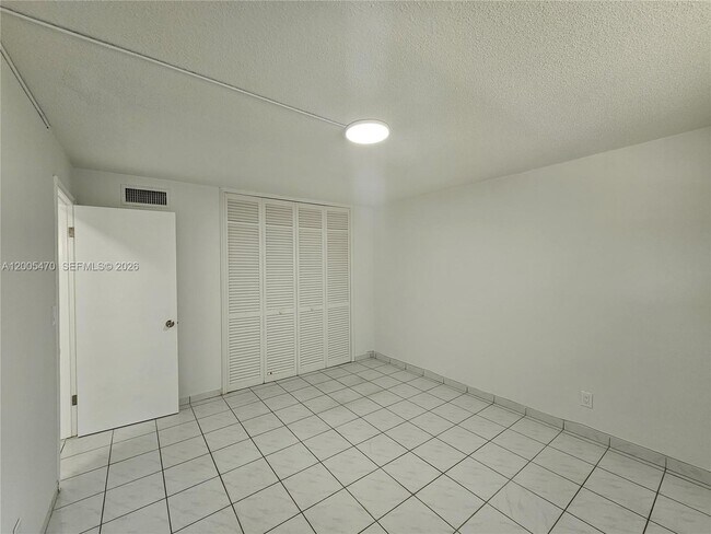 Building Photo - 1719 Wiley St