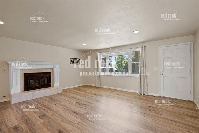 Building Photo - 2211 E 49th Ave