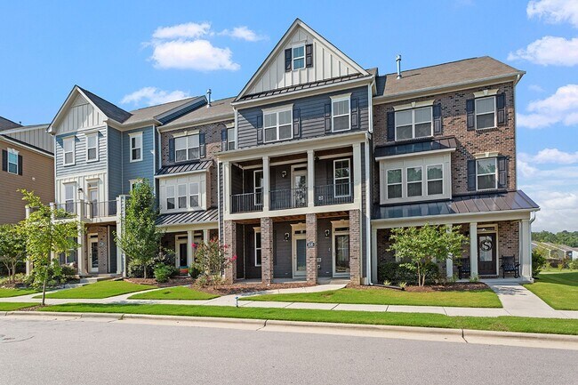 Building Photo - Spacious 4 Bedroom Townhome in Wake Forest!