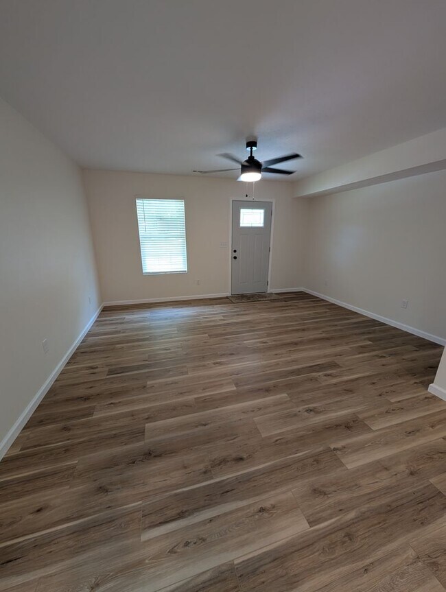 Building Photo - 1117 Edwardsburg Ave