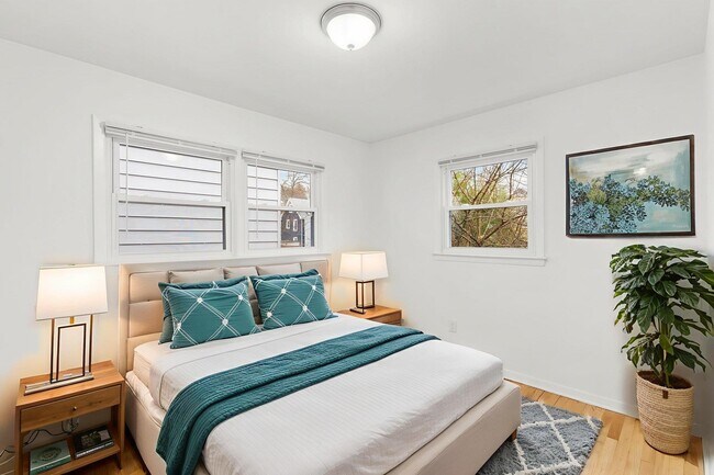 Building Photo - 14 Olean Ave