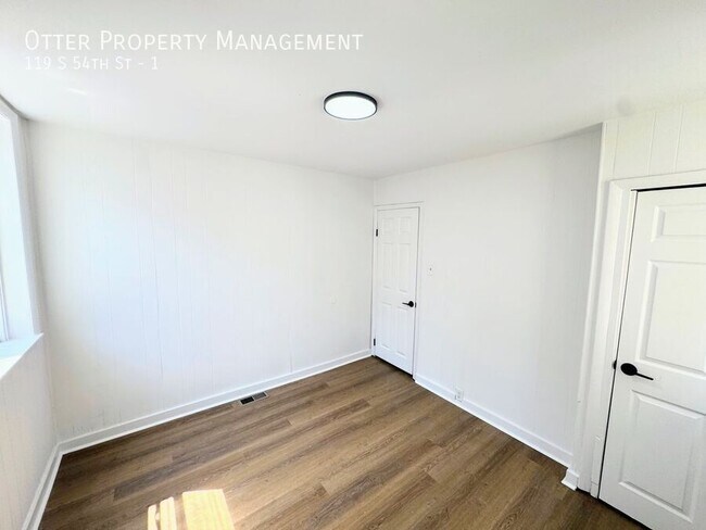 Building Photo - 119 S 54th St