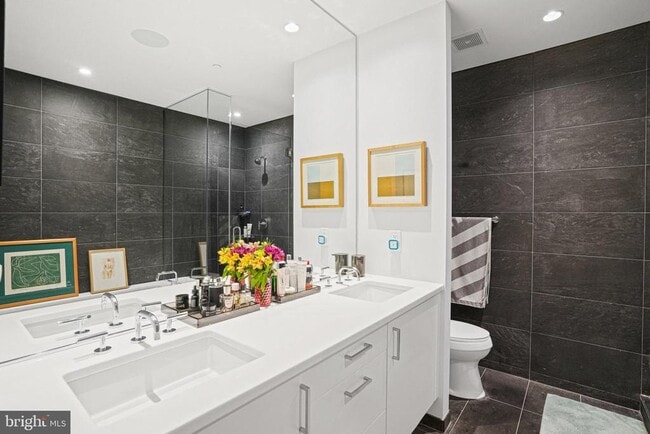 Building Photo - 1177 22nd St NW