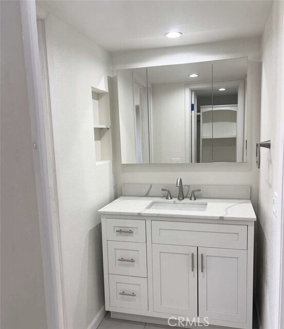 Building Photo - 1833 Caddington Dr