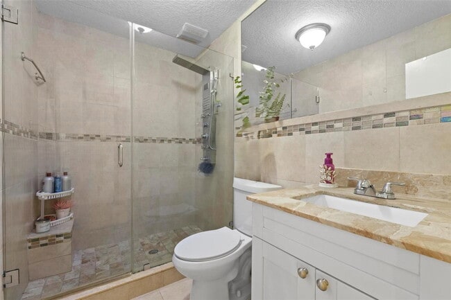 Building Photo - 14012 SW 38th Terrace