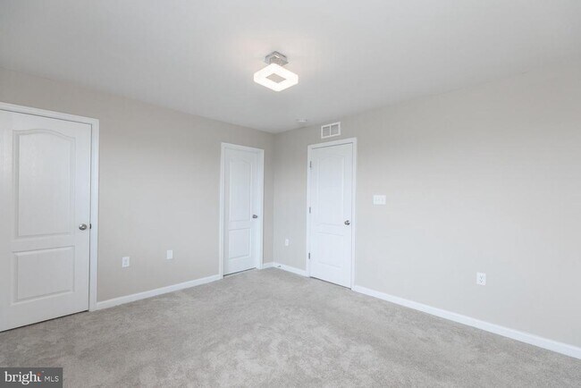 Building Photo - 227 Schramm Lp