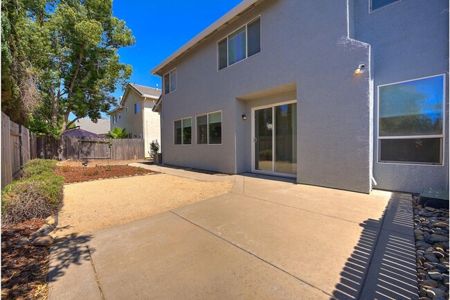 Building Photo - 153 Gilded Rock Cir