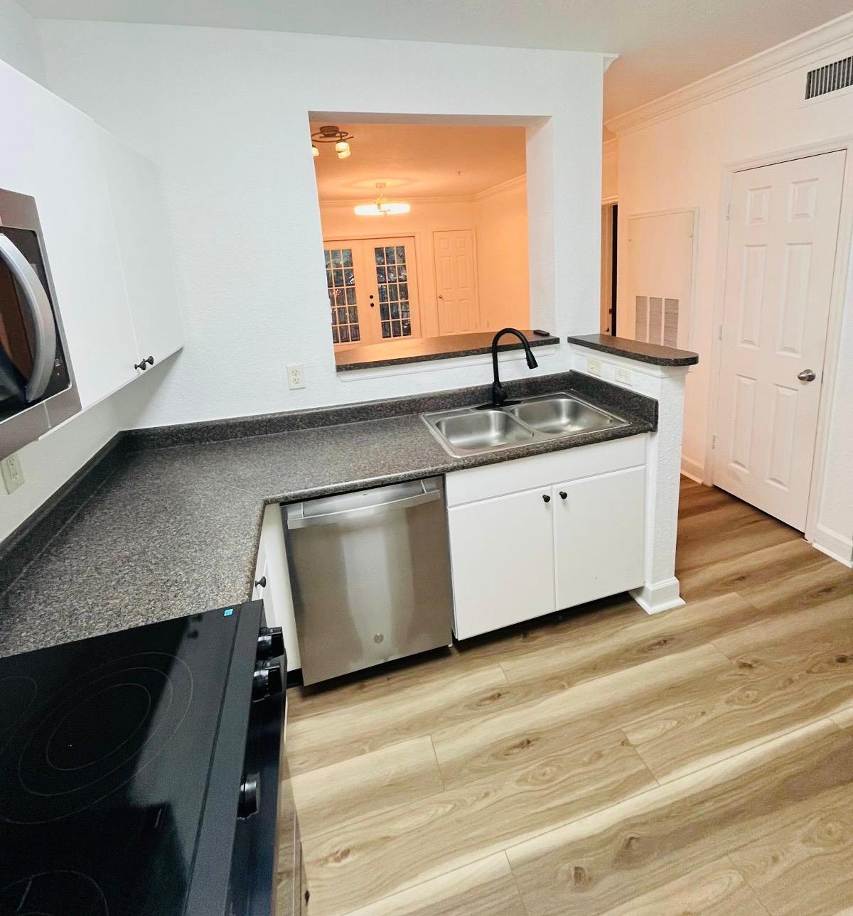 Building Photo - 304 E South St