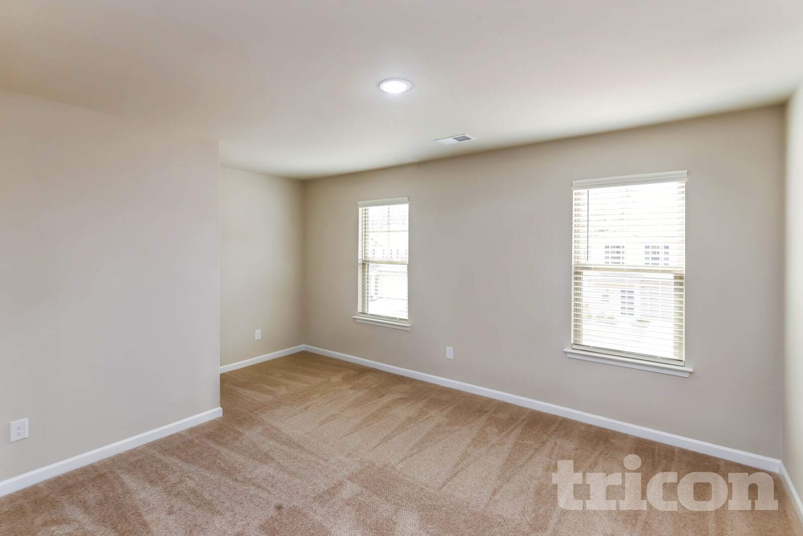 Building Photo - 139 Spring Knoll Dr