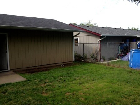 Building Photo - 4 Bedroom, 2 Bathroom House with Large Fenced Backyard, New Vinyl Plank Flooring, Granite Counter...