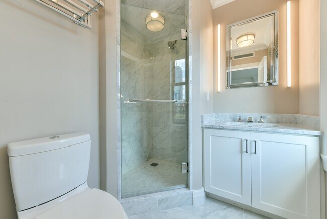 Building Photo - 298 Beacon St