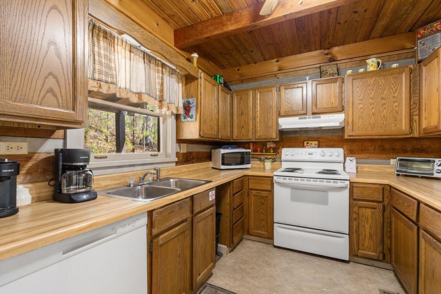 Building Photo - 2747 Overholt Trail