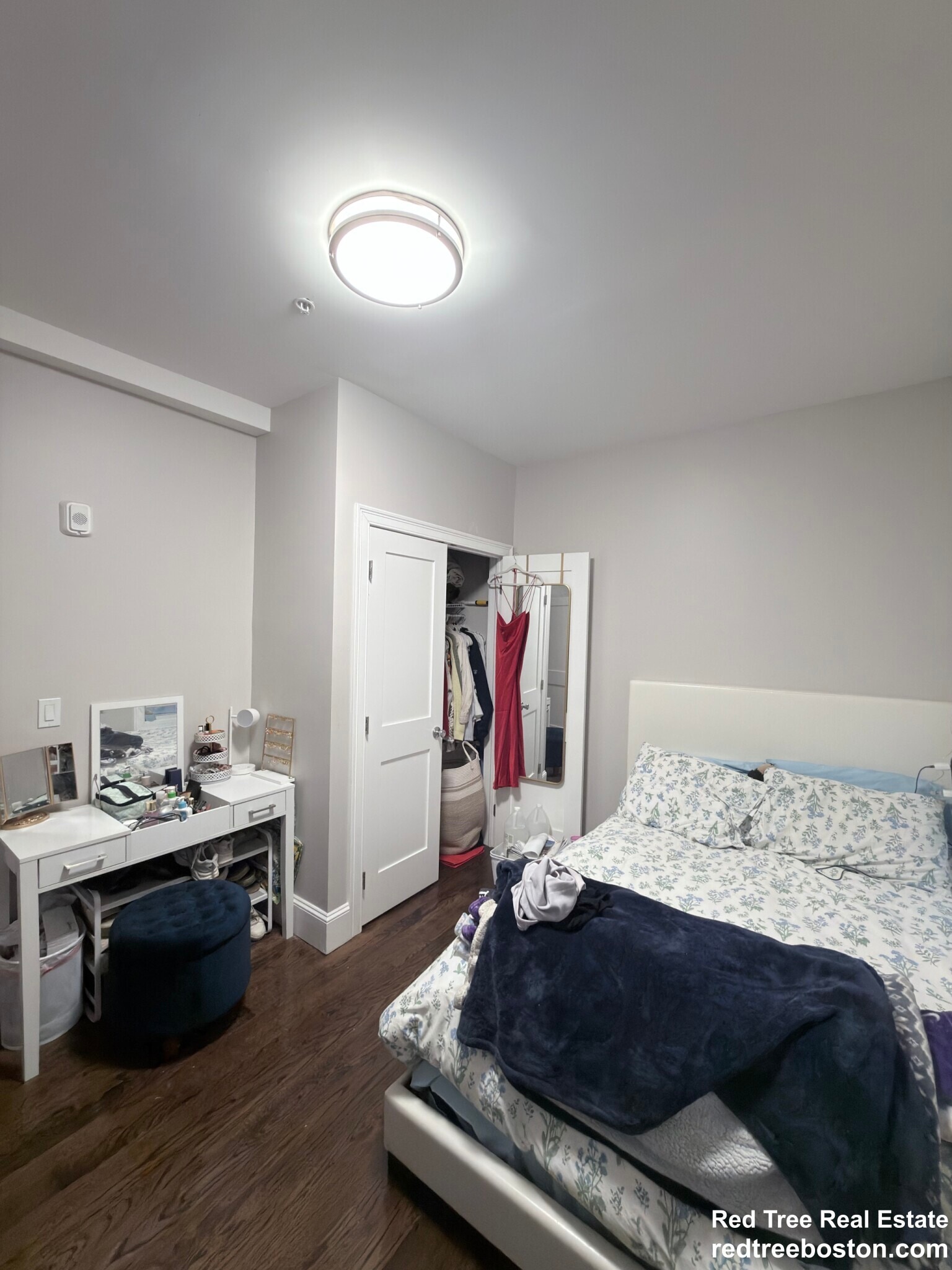 Building Photo - 156 Hillside St