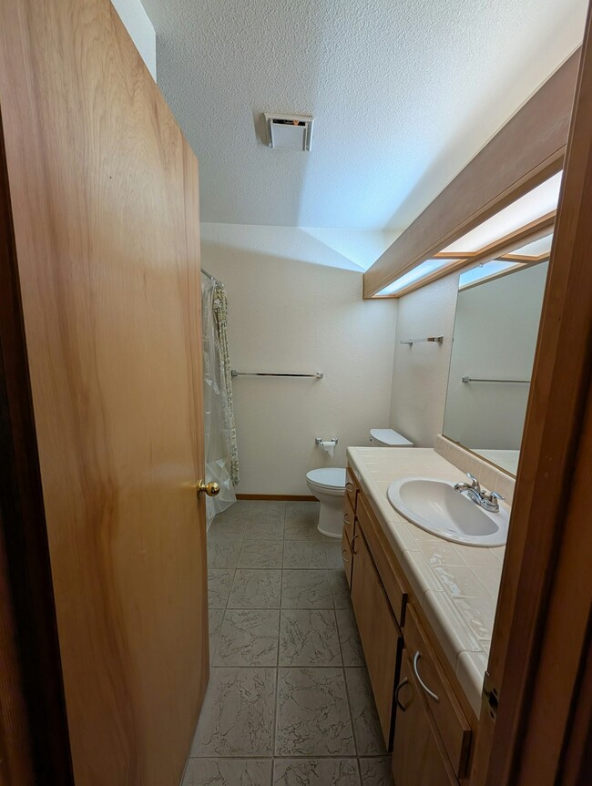 Building Photo - 1285 Antelope Ave