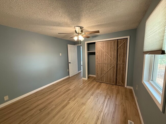 Building Photo - Coming soon 2BR House with fenced in yard