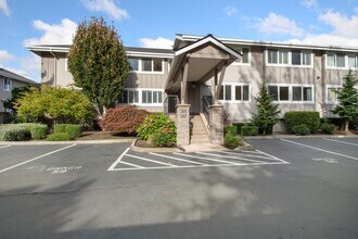 Building Photo - 2bd/2ba Bellevue Condo