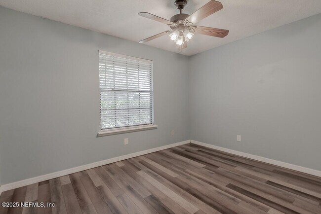 Building Photo - 3331 Ashridge Dr
