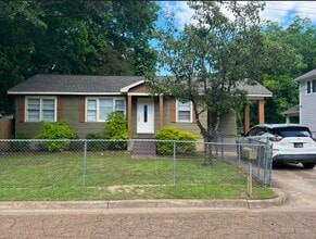 Building Photo - Move-In Ready 3BR Rental in Convenient Starkville Location