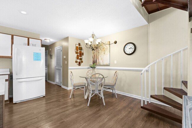 Building Photo - ***Free Utilities ** Seasonal Rental Available October 5 to Feb 1st  2026