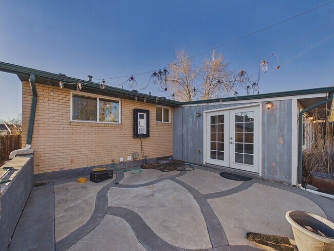 Building Photo - Gorgeous home in Westminster!