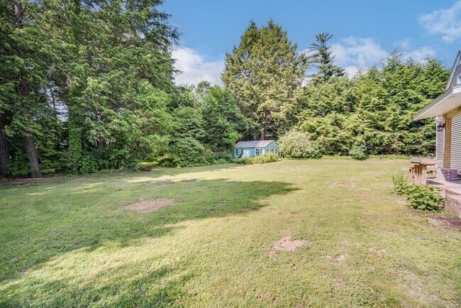 Building Photo - 1 Hickory Hill Dr