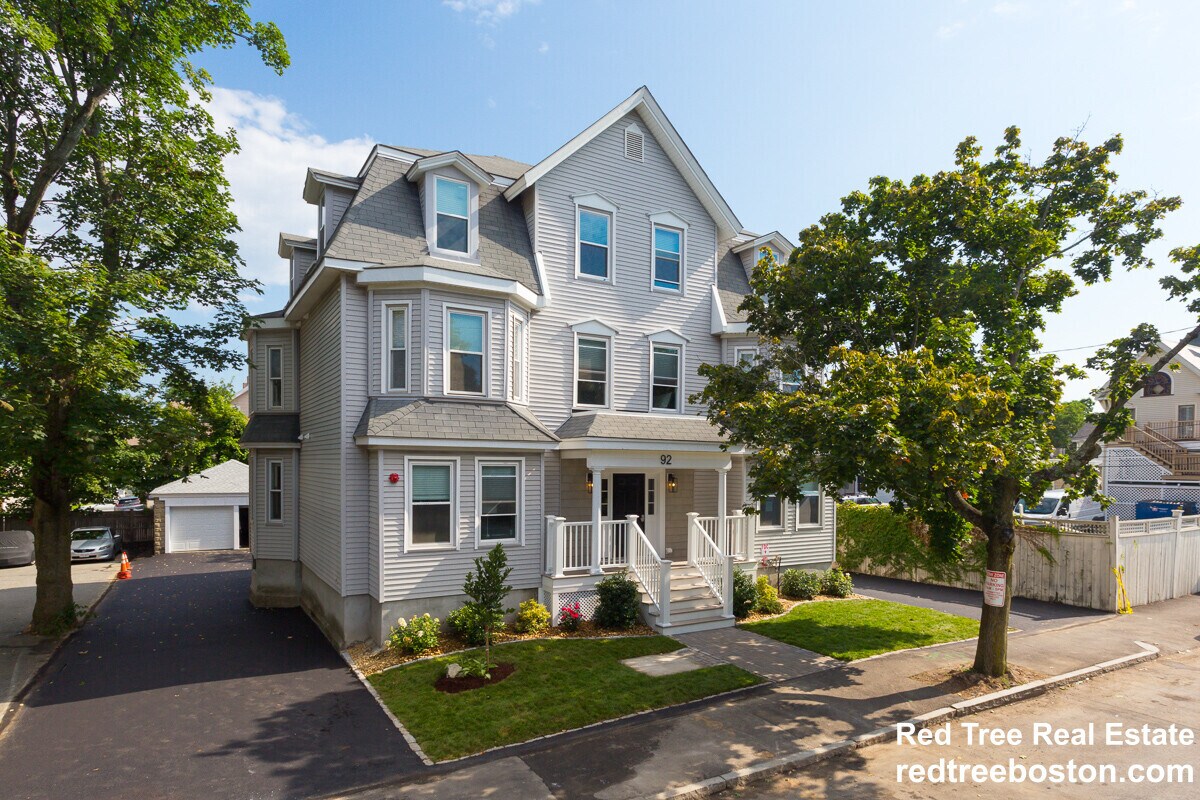 Building Photo - 92 Browne St