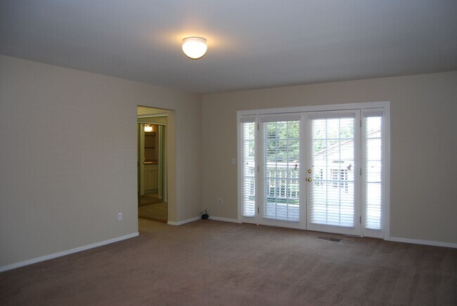 Building Photo - 4 Bedroom Home in Southwest Reno!