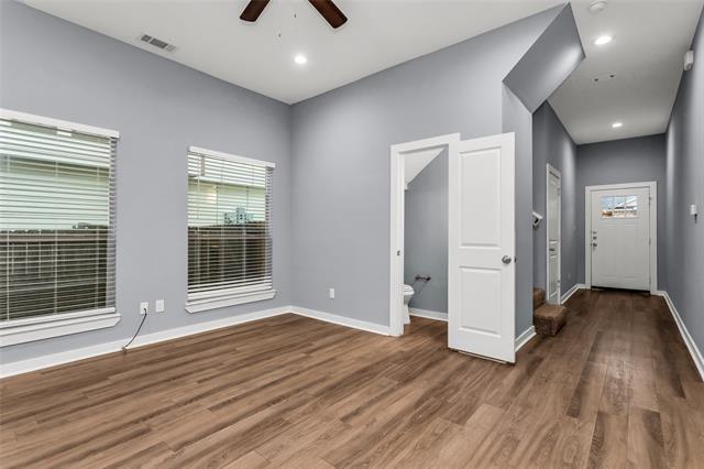 Building Photo - 206 Pecan Hollow St