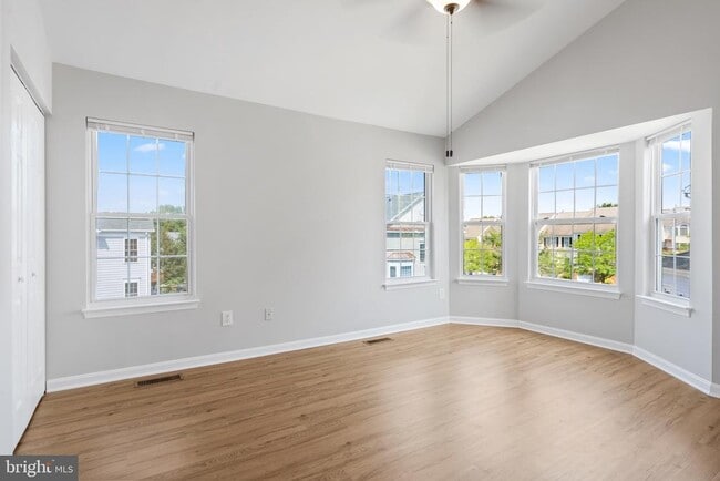 Building Photo - 26091 Lands End Dr