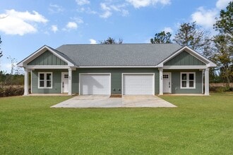 Building Photo - 80 Capri Ln