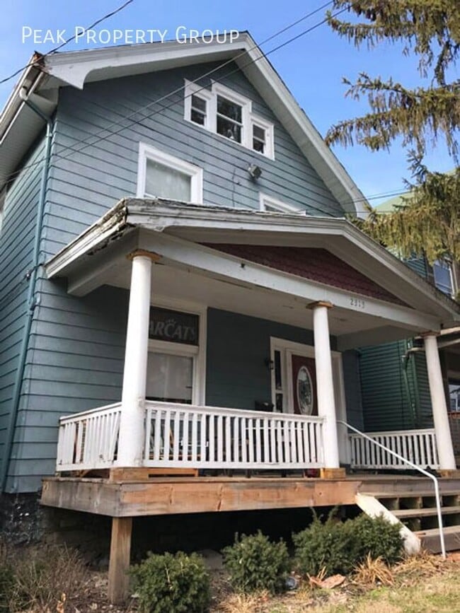 Building Photo - 2313 Stratford Ave