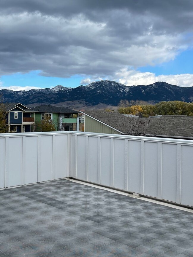 Building Photo - 1078 Oak Park Dr