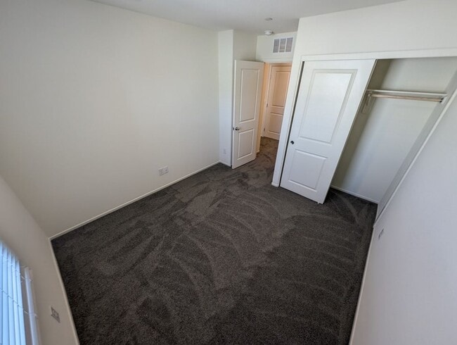 Building Photo - 6153 Aster Gdn St